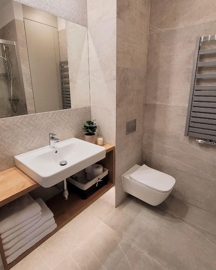 Pine Point Apartament With Terrace, Shared Pool, Tennis Court Pobierowo Exteriör bild