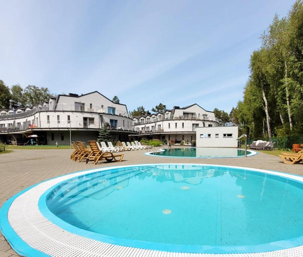 Pine Point Apartament With Terrace, Shared Pool, Tennis Court Pobierowo Exteriör bild